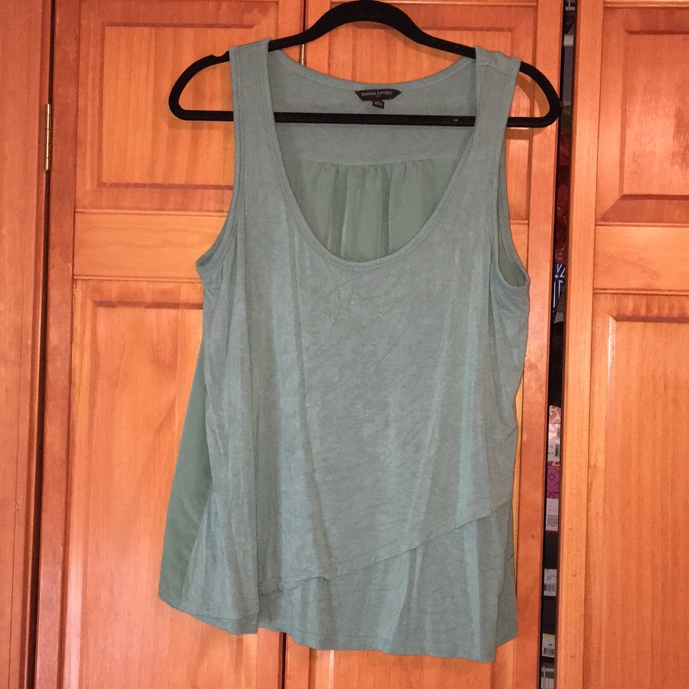 ✂️💲 Banana Republic Tank Blouse